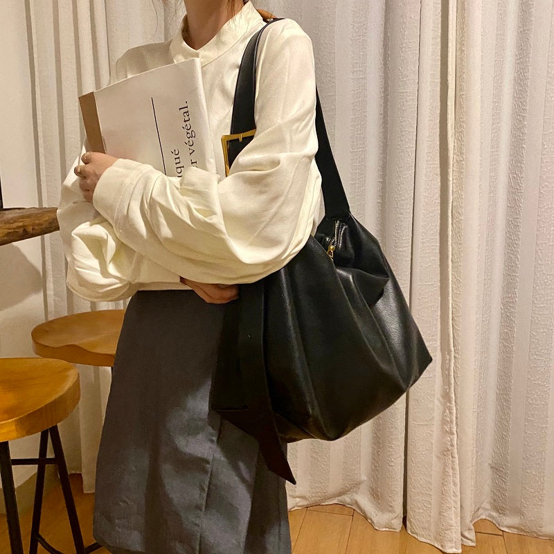 IELGY shoulder Women's bags Korean version Black Casual Large capacity Son and mother Simple handle bag
