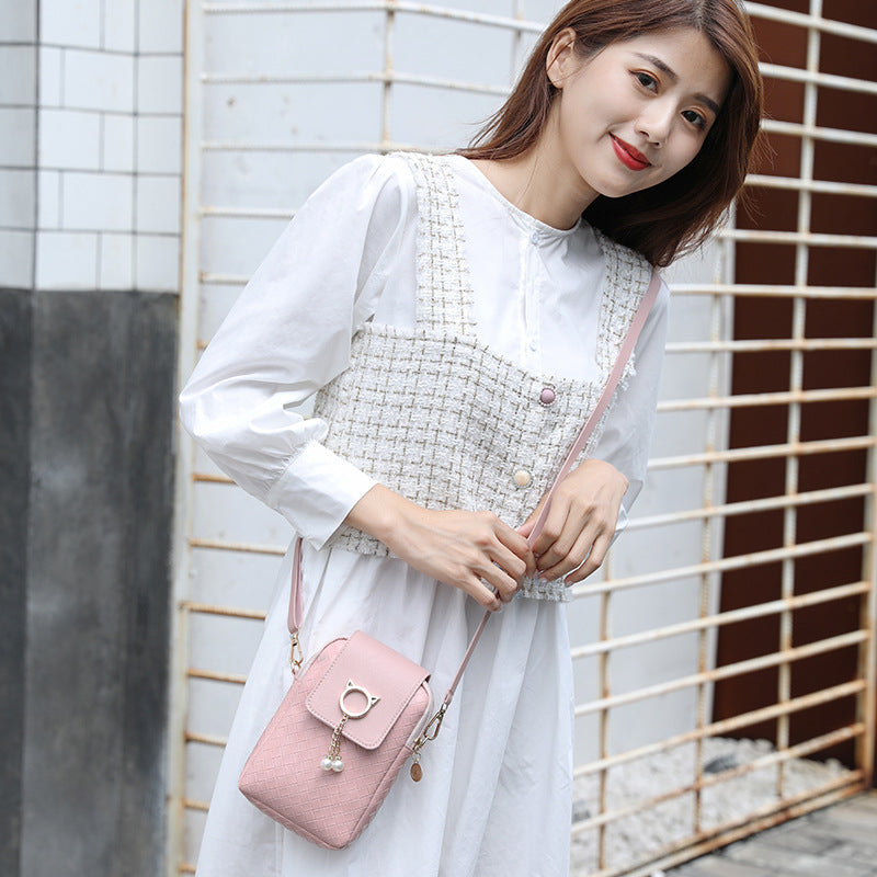 IELGY Cover type Tassel Mobile phone Woven Pearl Korean version Woman's bag Black One shoulder Diagonal
