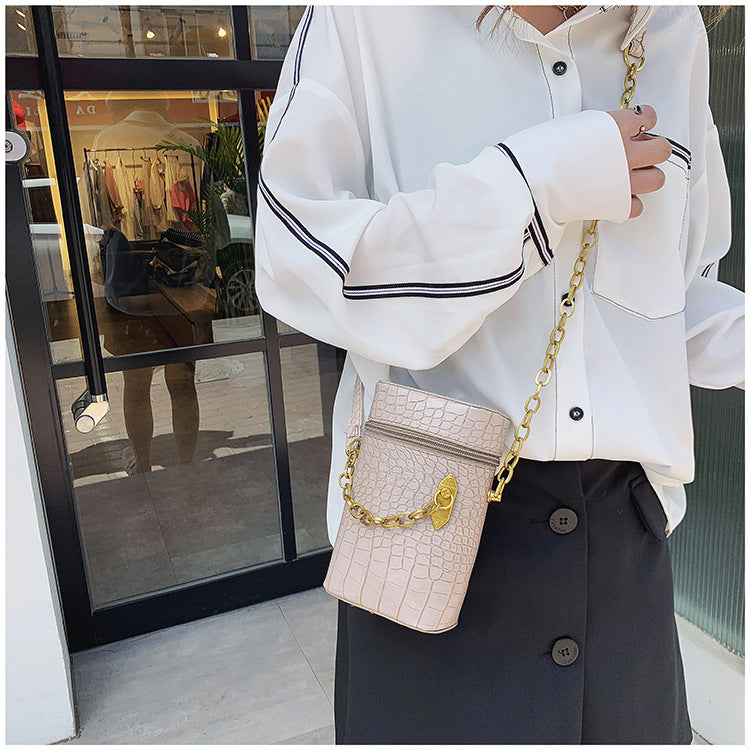 IELGY crocodile pattern chain fashion simple messenger bag personality ins trend shoulder bag