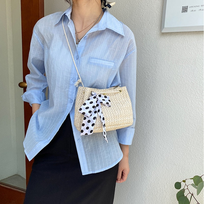 IELGY Korean retro bow woven bucket bag