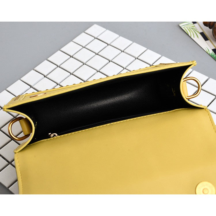 Korean version of the rivet small square bag shoulder Messenger bag