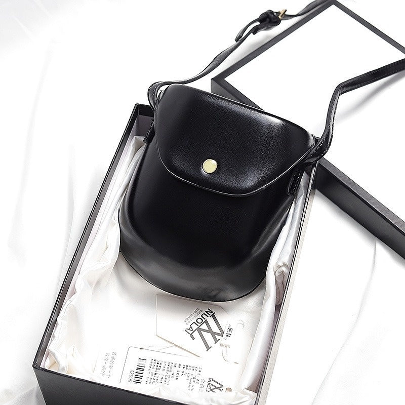 IELGY New saddle bag fashion casual shell bag ladies messenger bag shoulder bag