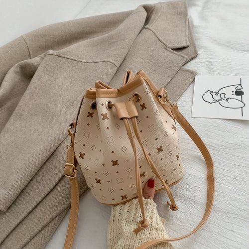 Presbyopic temperament bucket bag Korean version of Joker texture fashion shoulder Messenger bag