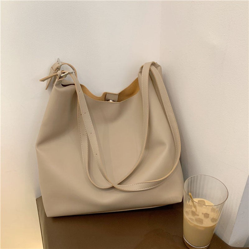 IELGY Women's bag Soft leather All-match PU Apricot One-shoulder Large capacity Black Portable
