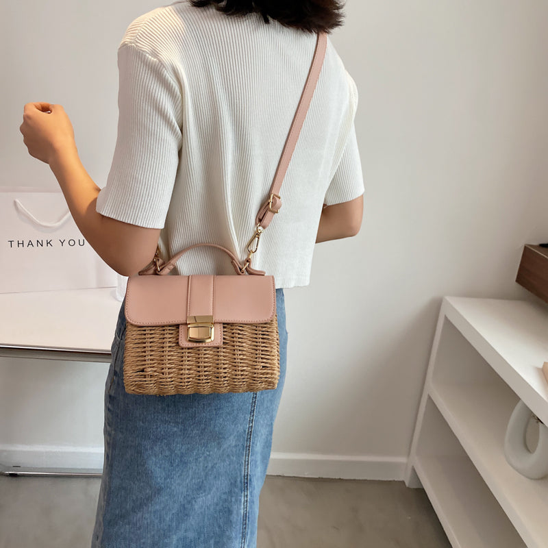 IELGY ins fashion messenger bag portable design sense niche all-match square summer Women's straw woven