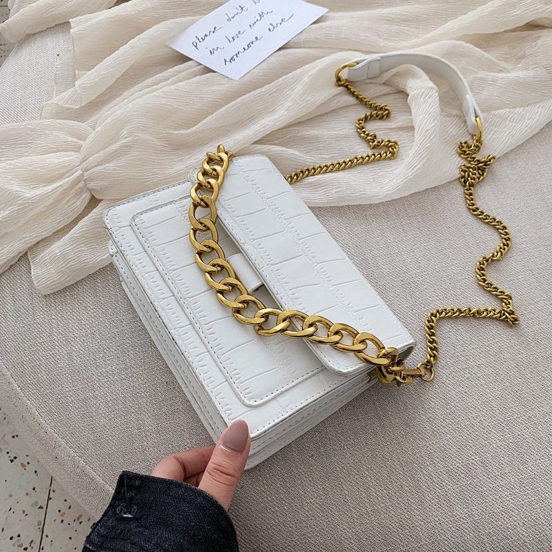 IELGY ins one-shoulder fashion chain portable small square bagshoulder crossbody women simple bag classic street fashion laptop shoulder bag for women