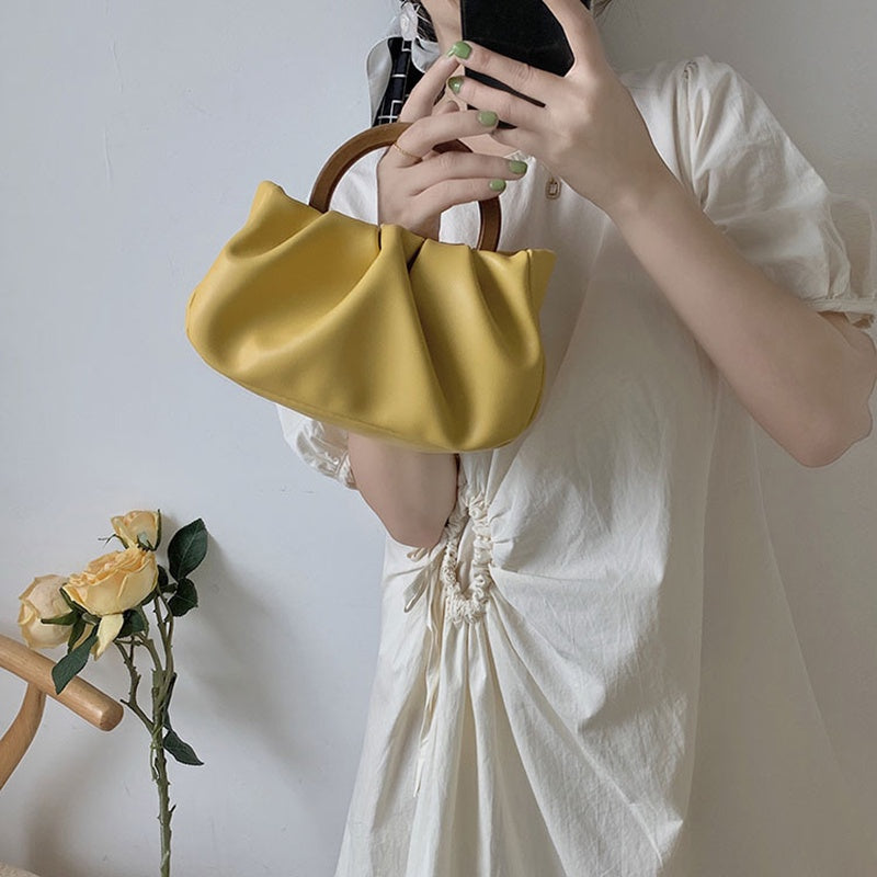IELGY fashion cloud niche design sense messenger fan handbag