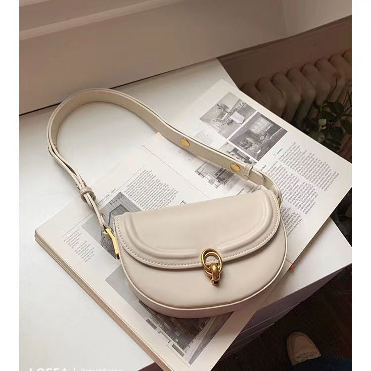 IELGY Korean style all-match lock buckle diagonal saddle bag women