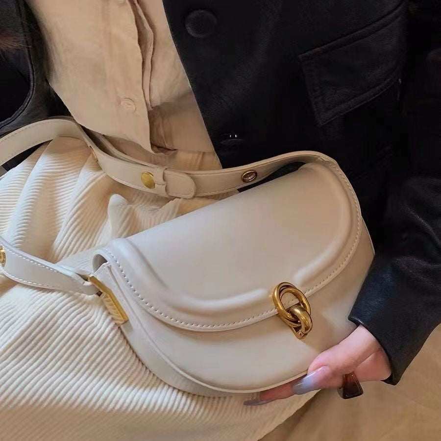 IELGY Korean style all-match lock buckle diagonal saddle bag women