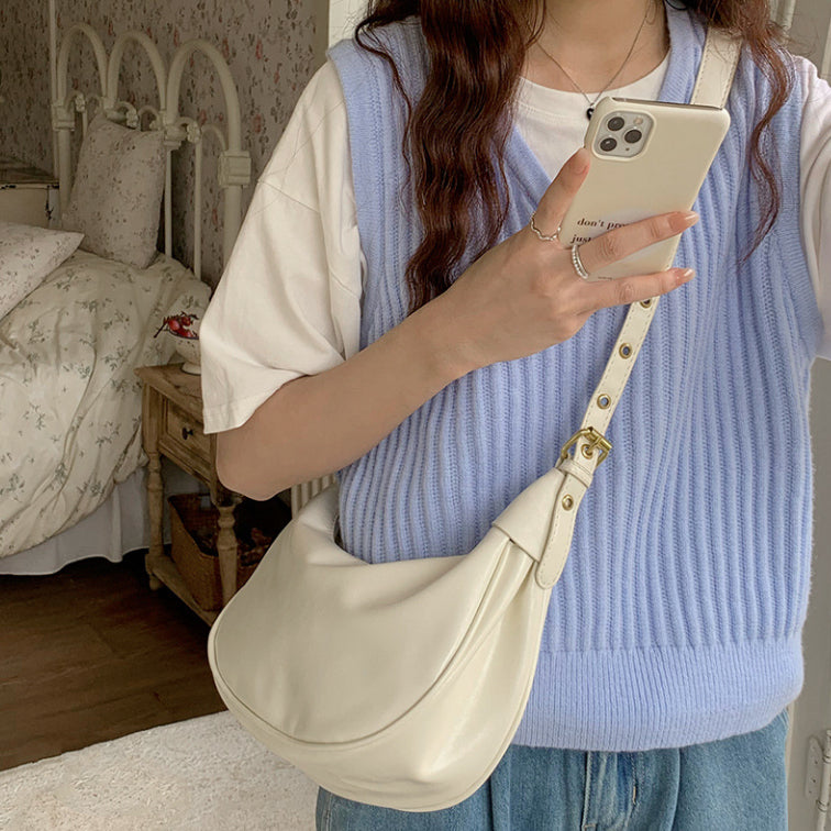 IELGY Texturized Niche Underarm Bag Women's Large Capacity Soft Leather Black Hot Girl Crossbody Bag All-match Dumpling Bag Trendy