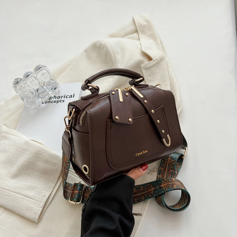 IELGY Autumn And Winter Bag Women Trendy Korean Version Of The Wild Crossbody Western Fashion Handle Box Bag