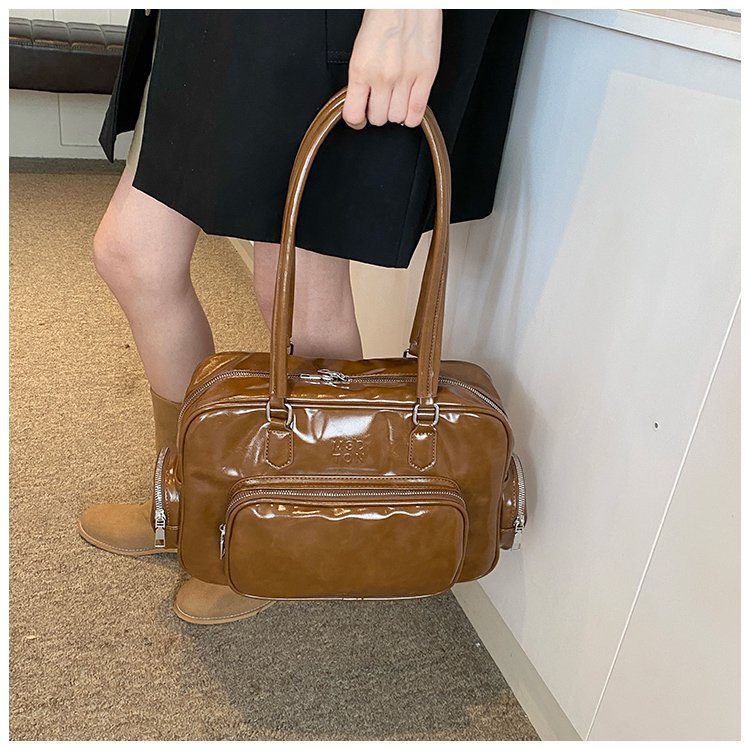 Ielgy Retro Portable Commuter Bag Niche Underarm Bag Simple Large-Capacity Shoulder Tote Bag