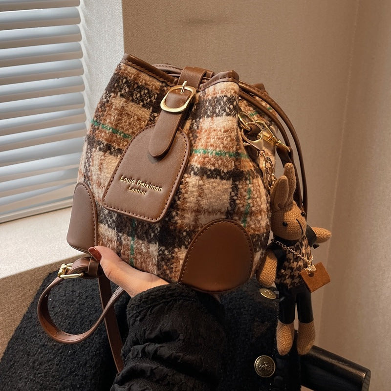 IELGY women's vintage drawstring wide shoulder strap bucket messenger bag