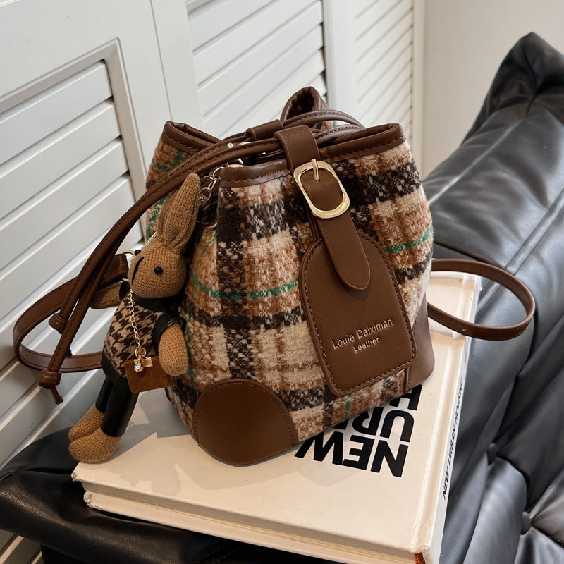 IELGY women's vintage drawstring wide shoulder strap bucket messenger bag