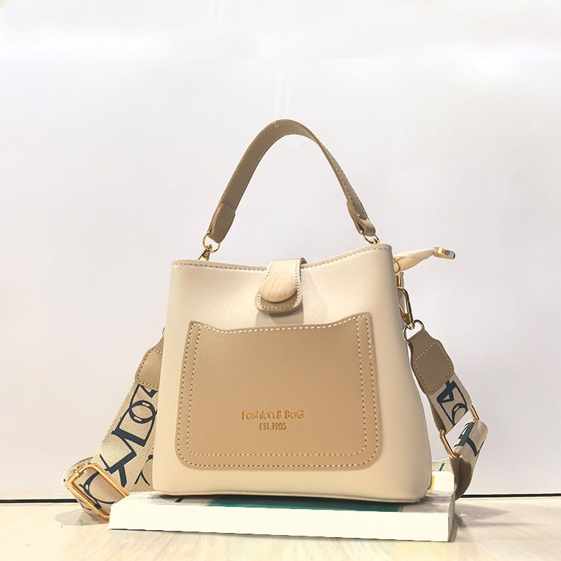 IELGY women's large-capacity fashion wide shoulder strap crossbody bag