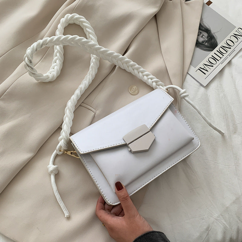 IELGY simple shoulder bag female wild ins messenger bag fashion small square bag