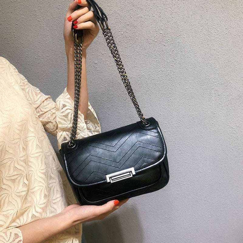 IELGY Fashion retro women's bag diamond chain bag shoulder Messenger bag