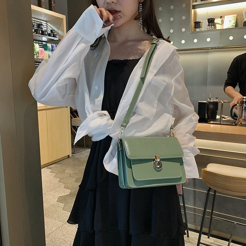 IELGY Korean version of one-shouldered slung ins fashion texture simple square bag