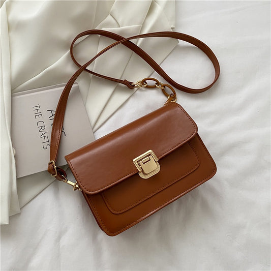 IELGY women's fashionable all-match shoulder bag with western style chain messenger