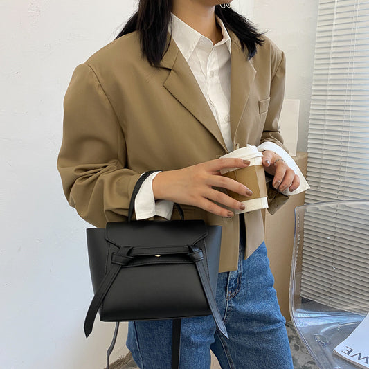 IELGY Women's bag retro Hand bag one shoulder Crossbody fashion ins fashion Square solid color all-match