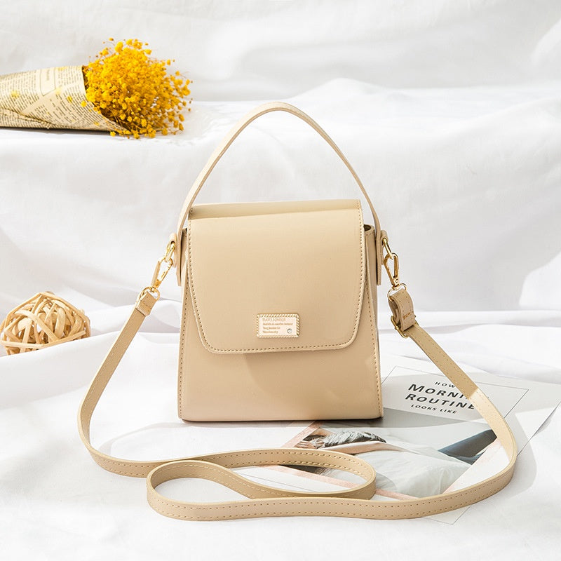 IELGY women's fashion one-shoulder messenger bag handbag Korean version