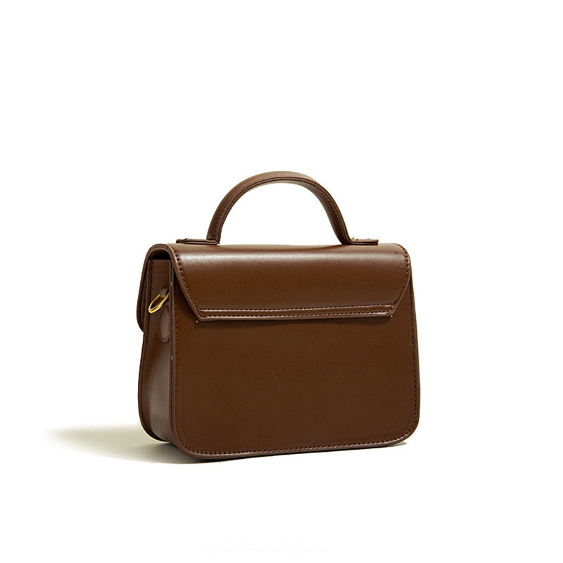 IELGY Fashion Retro Lady Bear Pendant All-match Messenger Bag