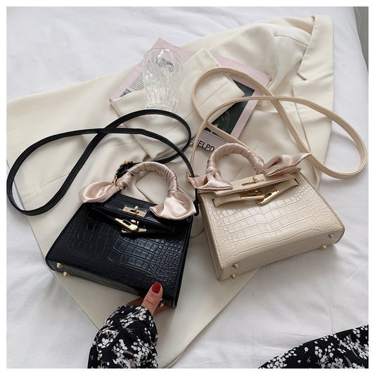 IELGY Bamboo Handbag Crocodile Locked Shoulder Bag Women's Bag
