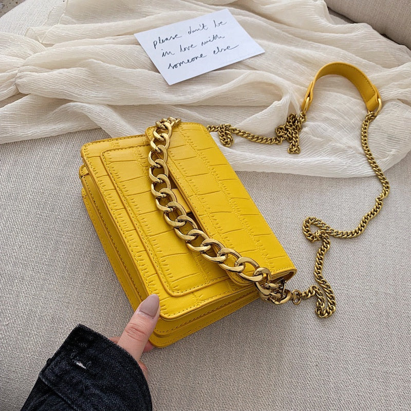 IELGY ins one-shoulder fashion chain portable small square bagshoulder crossbody women simple bag classic street fashion laptop shoulder bag for women