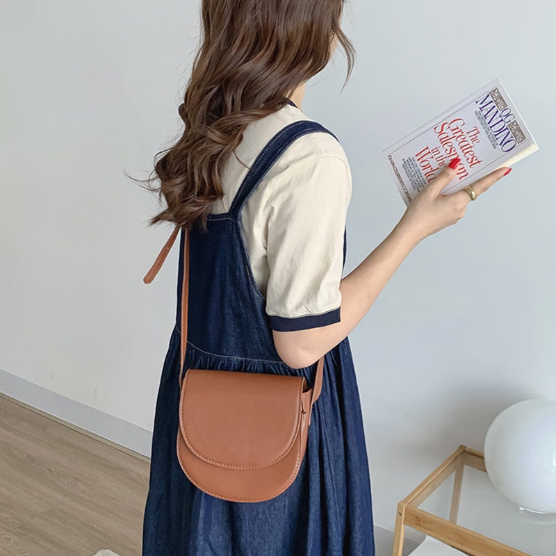 IELGY Simple Retro Solid Color Saddle Crossbody Korean Ladies
