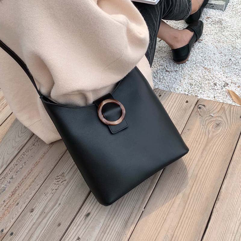 IELGY Classic French underarm bag
