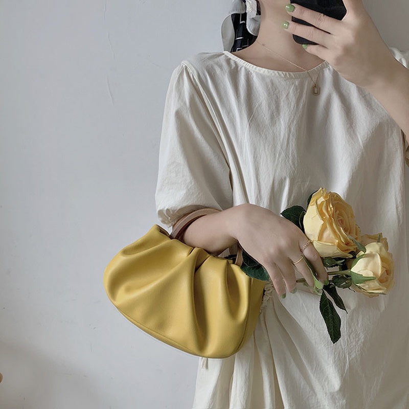 IELGY fashion cloud niche design sense messenger fan handbag