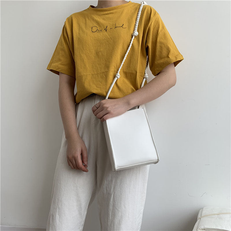 IELGY Diagonal Casual Simple Women's bag Korean version All-match Black Square Magnetic buckle One shoulder