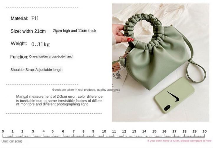 Plain color and retro fashion style handbag for women
