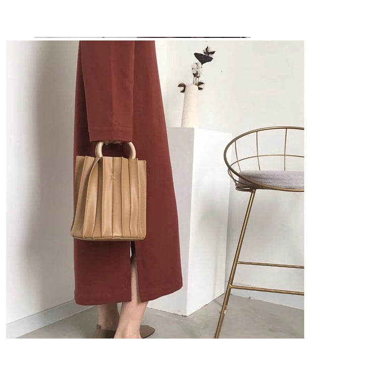IELGY Korean three-dimensional pleated wooden ring bucket bag