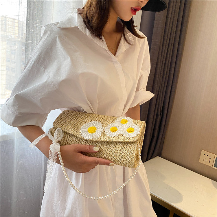 IELGY straw woven bag female fashion small daisy one shoulder messenger pearl chain bag