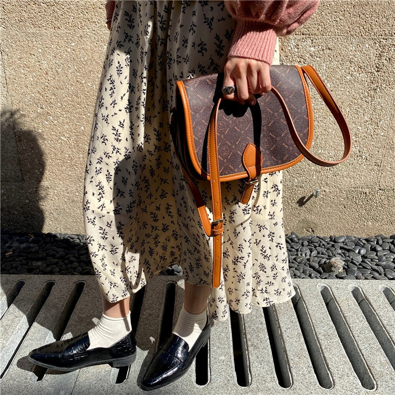 IELGY saddle bag retro fashion casual one shoulder messenger small bag female bag