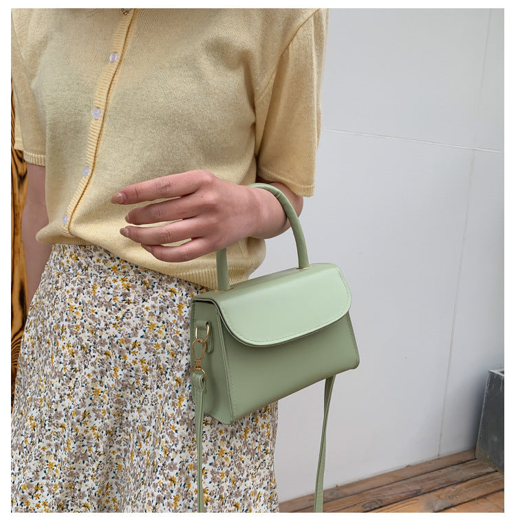 IELGY retro shoulder bag all-match messenger bag fashion