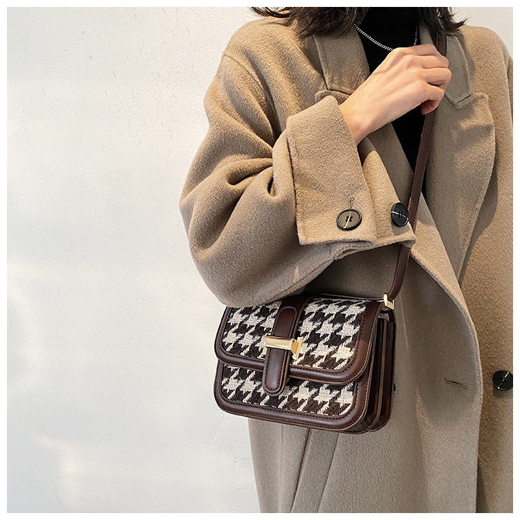 IELGY Western style simple houndstooth small square crossbody bag