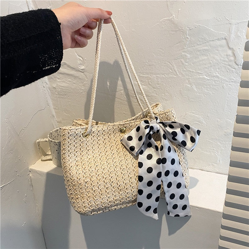 IELGY Korean retro bow woven bucket bag