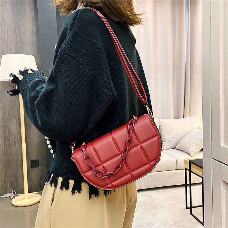 IELGY Fashion Crossbody Saddle Bag Casual Simple Pure Color Chain Semicircle