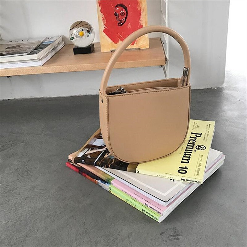 IELGY semi-circular portable diagonal shoulder handbag