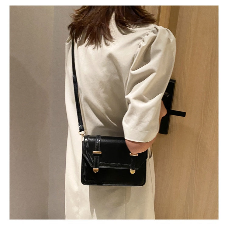 IELGY all-match mini fashion messenger bag casual small square bag
