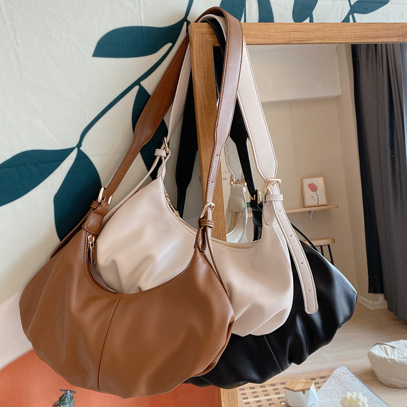 IELGY Underarms All-match PU Diagonal Clouds Tide Fashion Black Korean version Women's bag