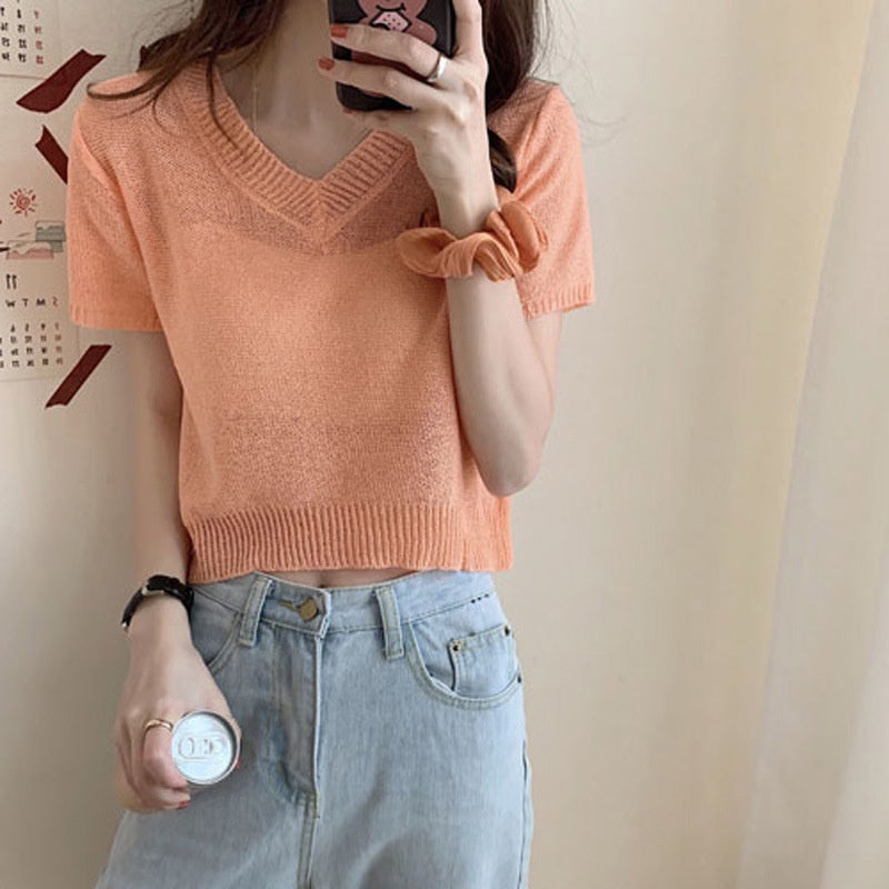 IELGY knitted short-sleeved T-shirt women summer new loose and thin short V-neck top T-shirt