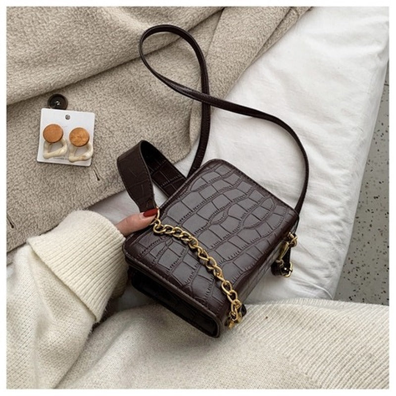 IELGY Crocodile pattern and all-around fashion One Shoulder Messenger Bag