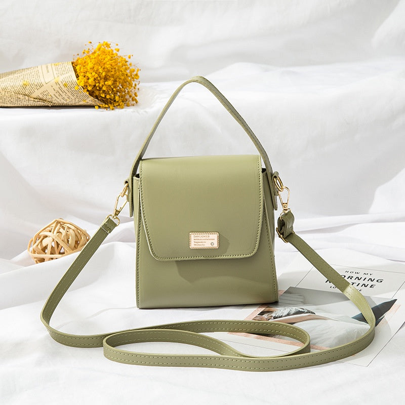 IELGY women's fashion one-shoulder messenger bag handbag Korean version