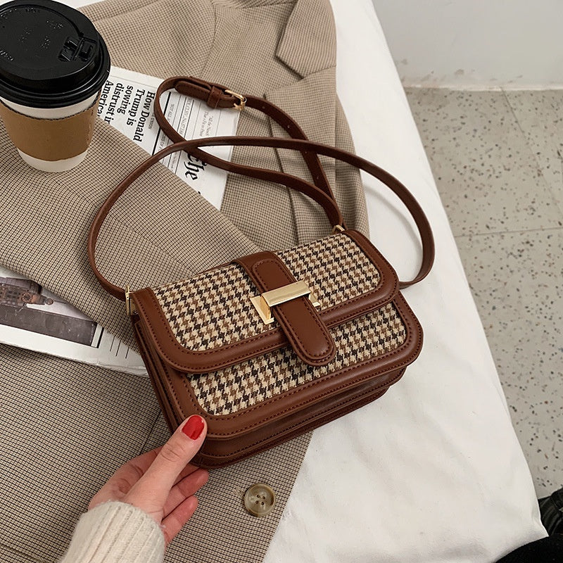 IELGY Western style simple houndstooth small square crossbody bag