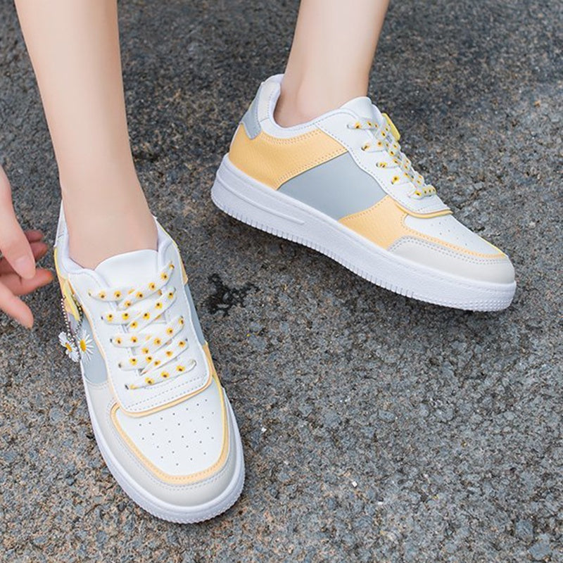 IELGY fashion ladies small daisy breathable port style casual white shoes