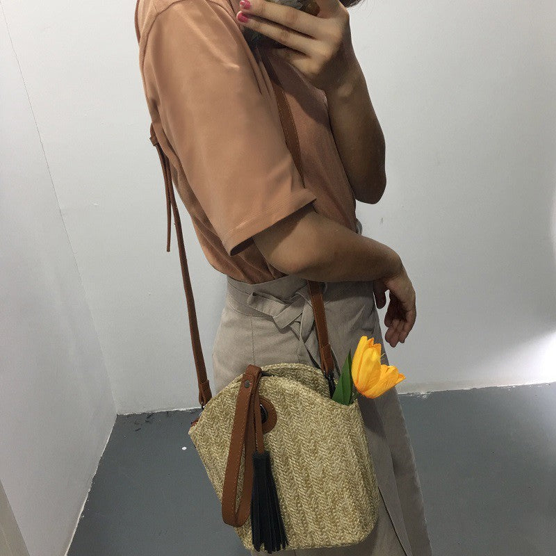 Straw bag vacation bag shoulder rattan bag