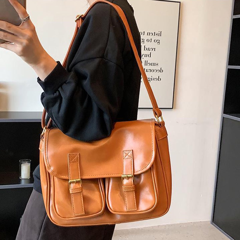 IELGY women's british style solid color retro messenger small square bag